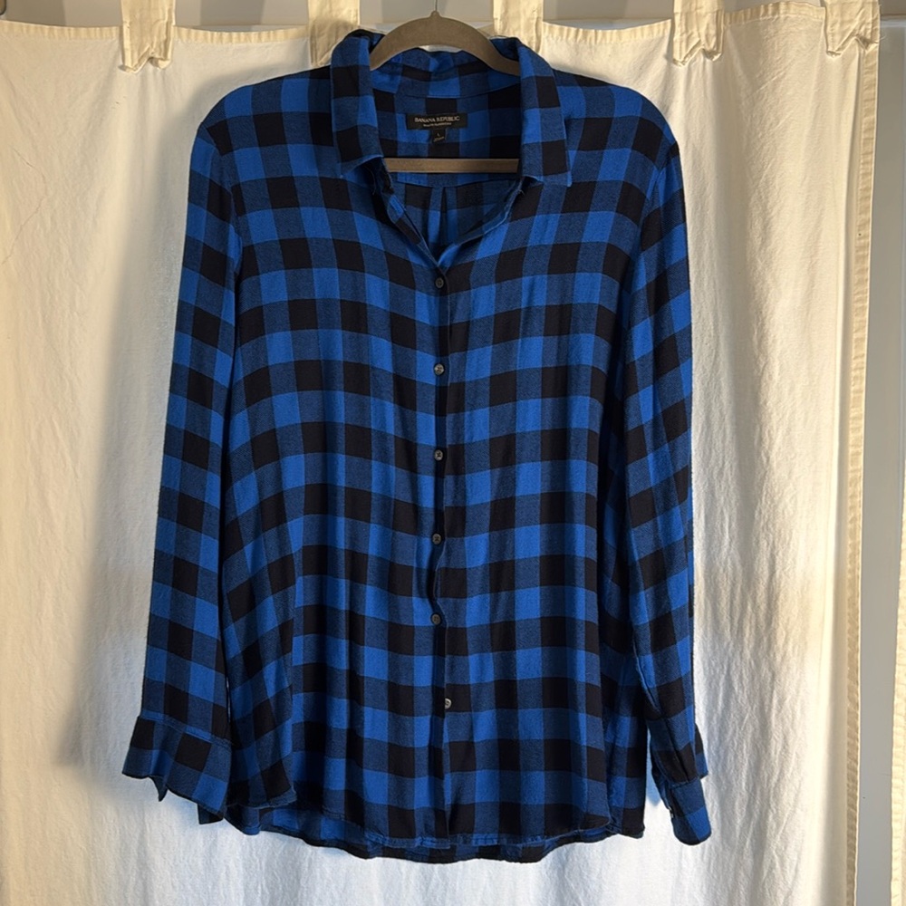 Banana Republic blue buffalo shirt